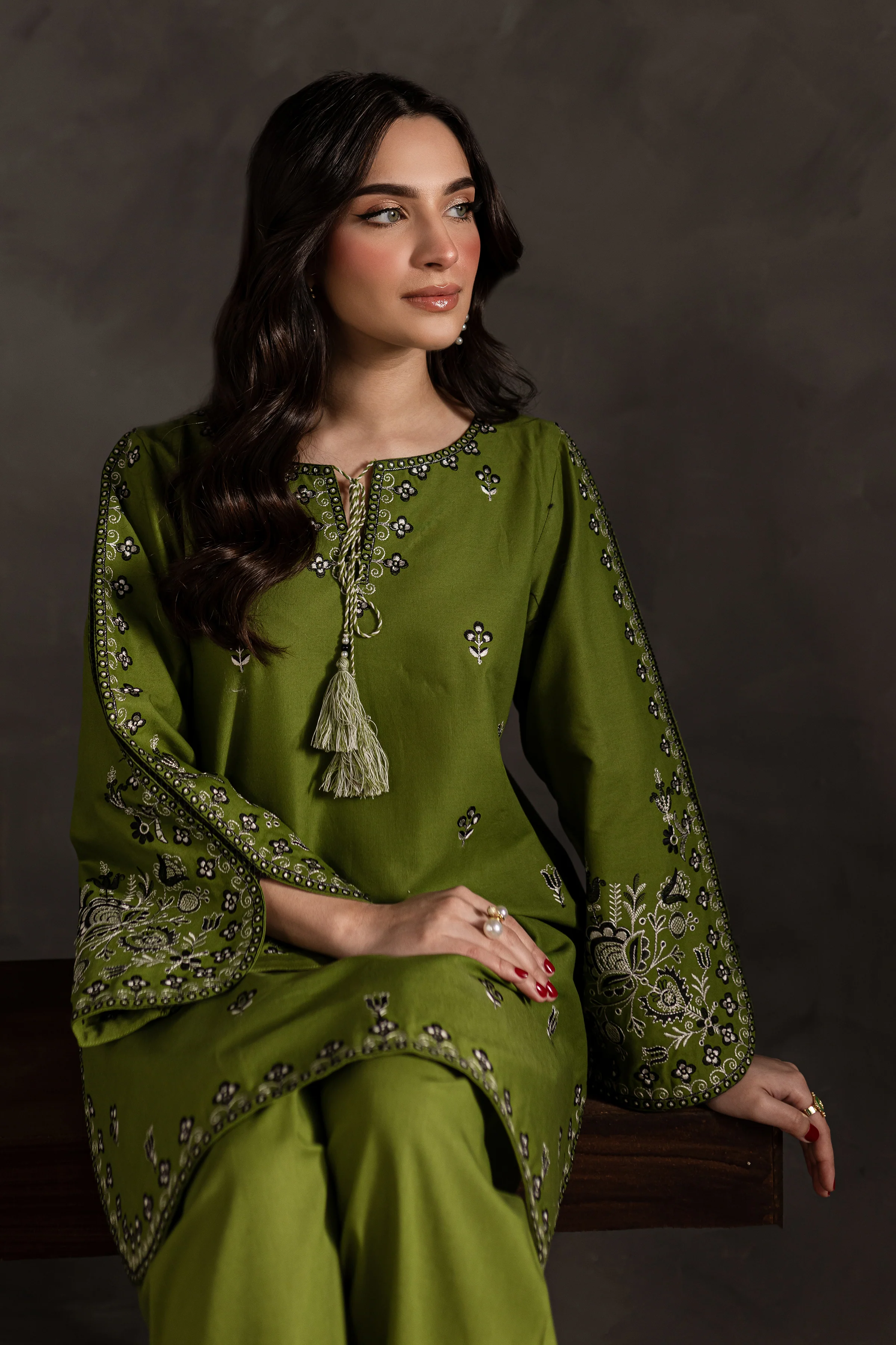 Green Gem 2Pc - Embroidered Khaddar Dress - Image 3