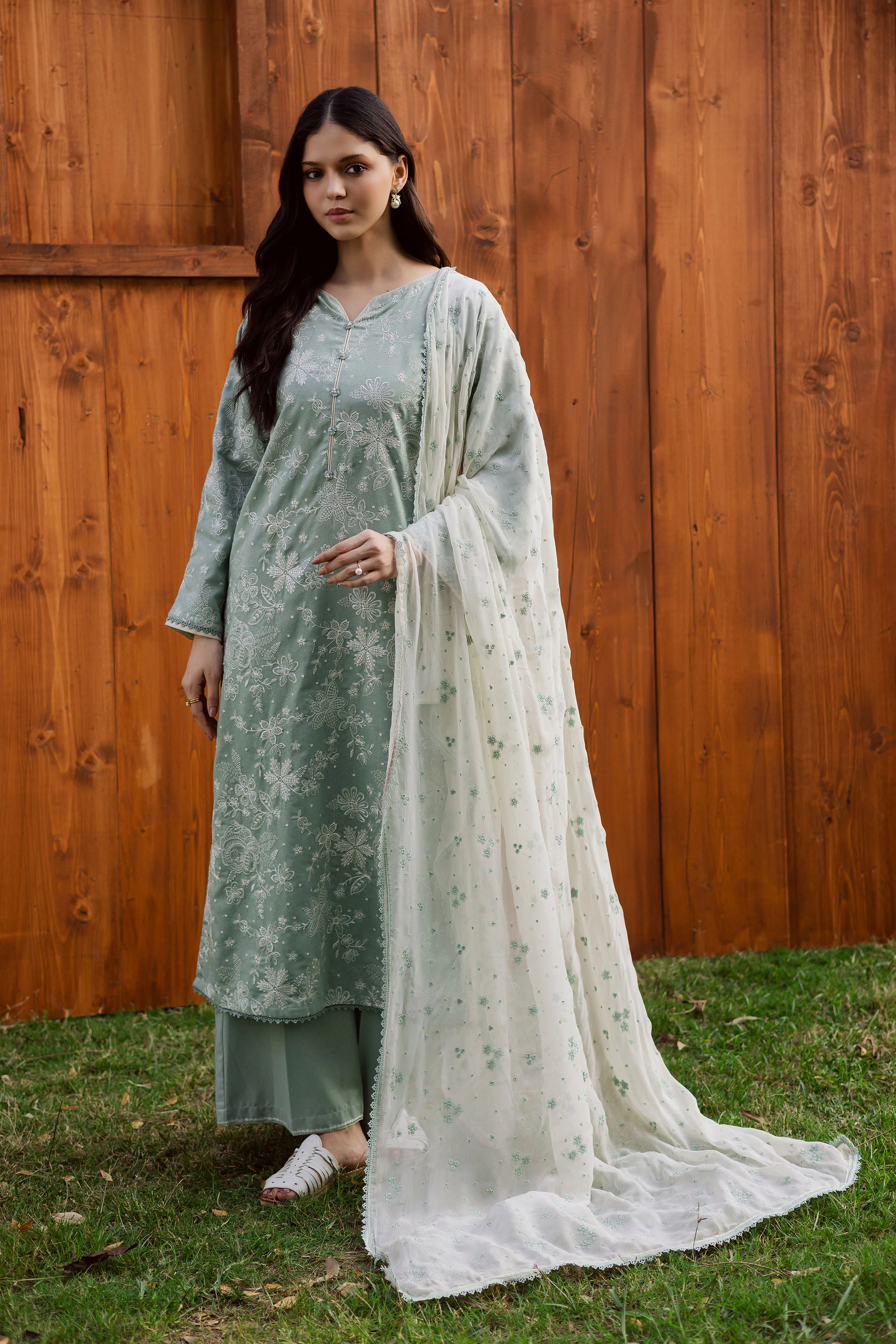 Sea Snow 3Pc - Embroidered Karandi Dress - Image 5