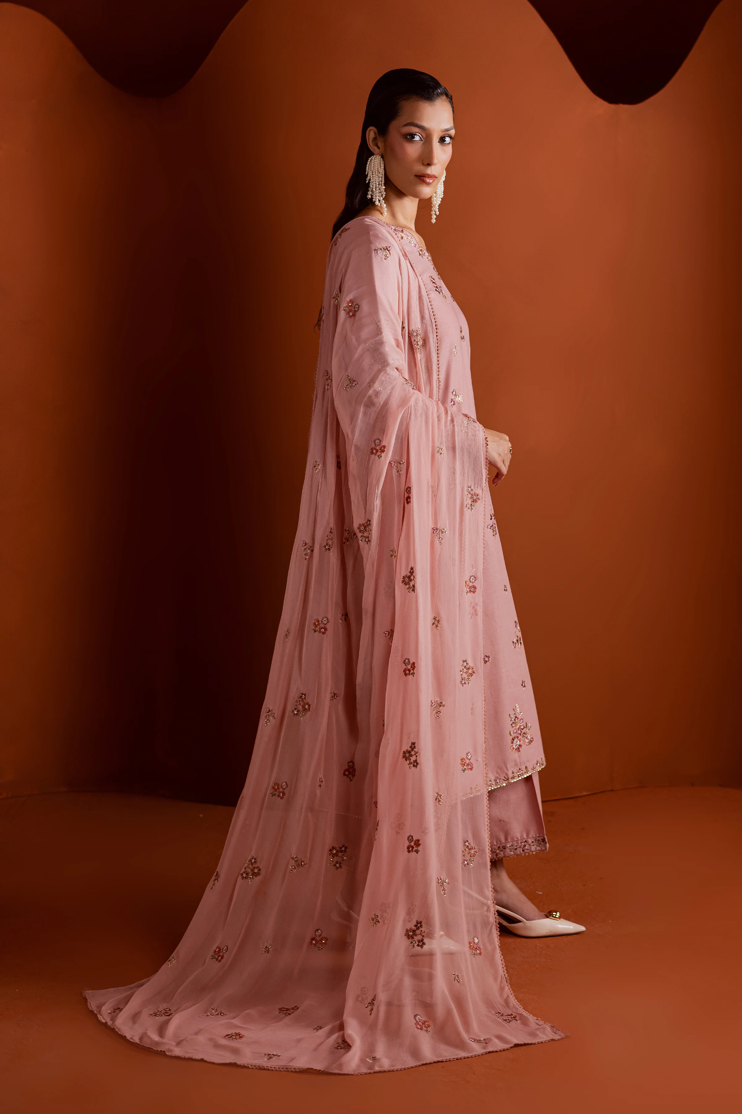 Tea Zunaisha 3Pc - Embroidered Khaddar Dress - Image 4