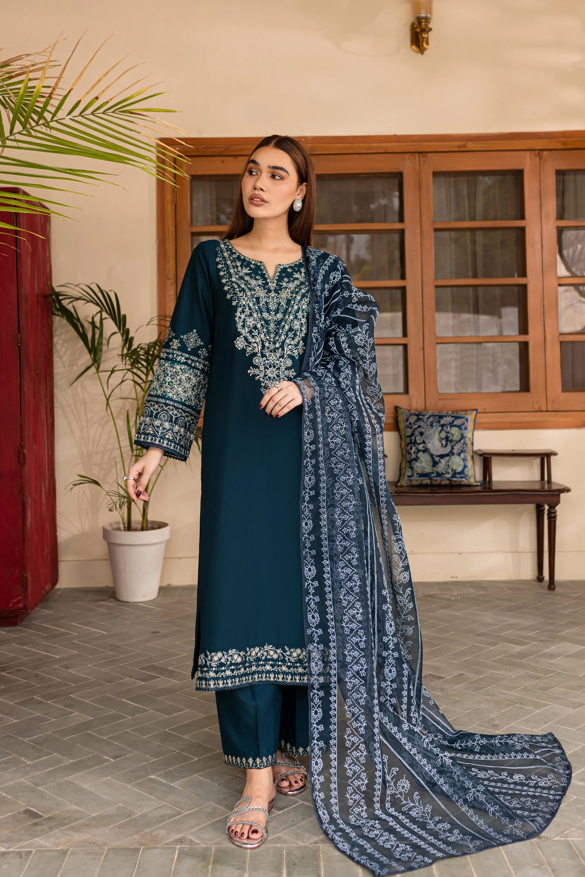 Amari 3Pc - Embroidered Khaddar Dress - Image 4