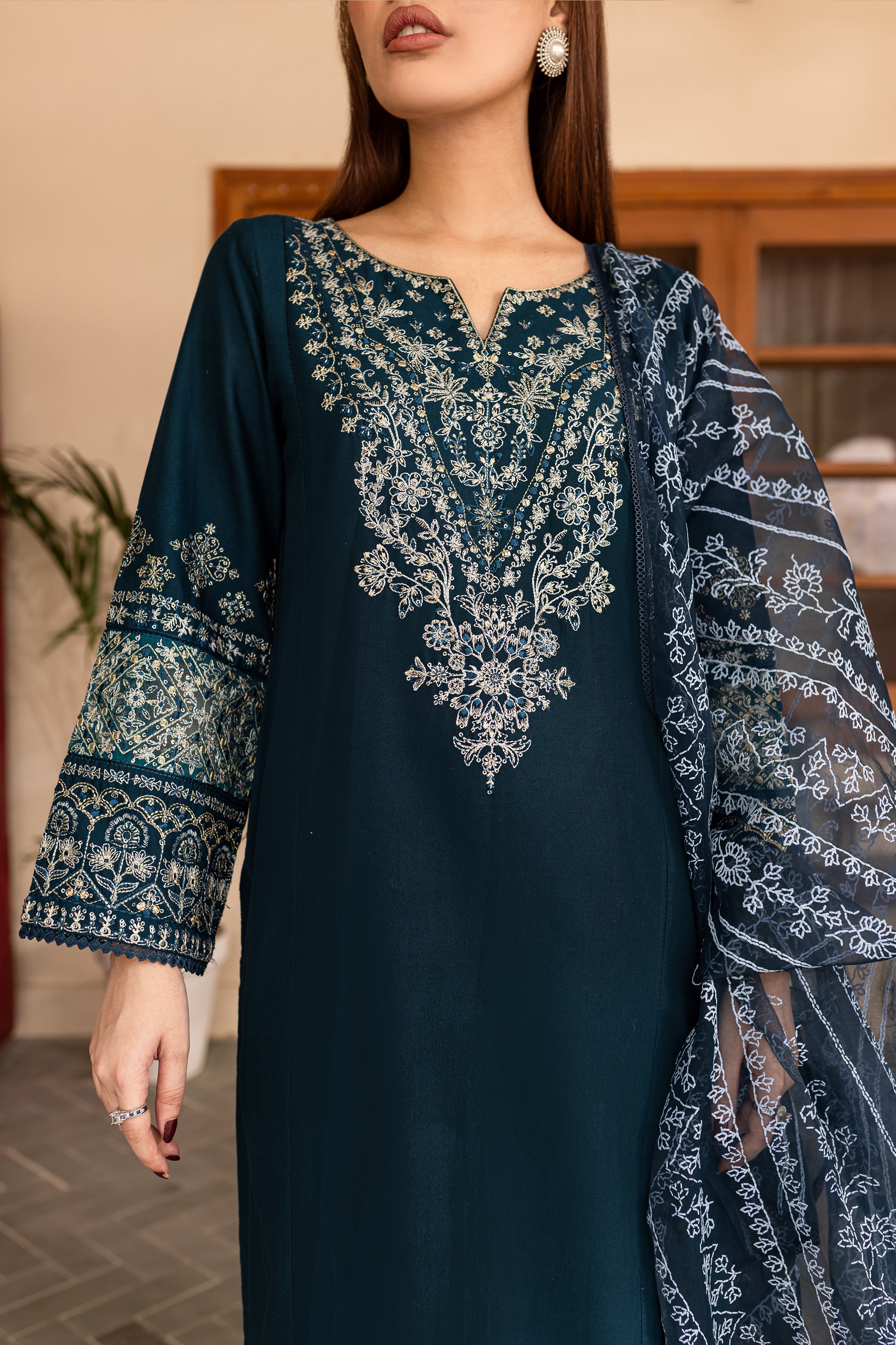 Amari 3Pc - Embroidered Khaddar Dress - Image 8